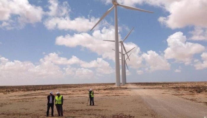 مشروع مبتكر.. المغرب يربط الداخلة بالدار البيضاء عبر طريق كهربائية عالية الجهد